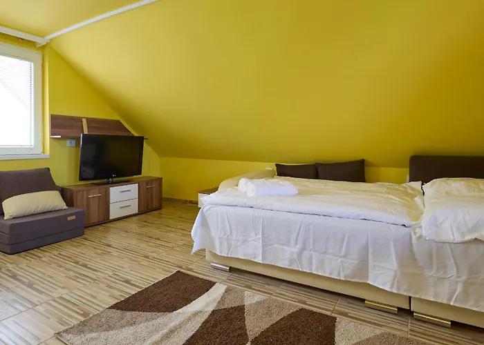 Tarsoly Kertes Nyaralo Ferienhaus