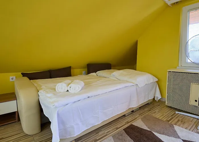 Tarsoly Kertes Nyaralo Ferienhaus Hajdúszoboszló